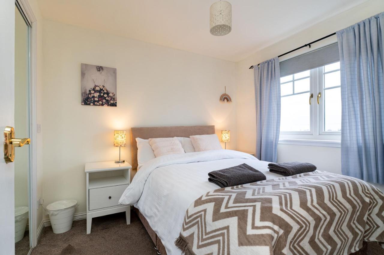 4 Bedroom Townhouse In Stirling Exterior foto